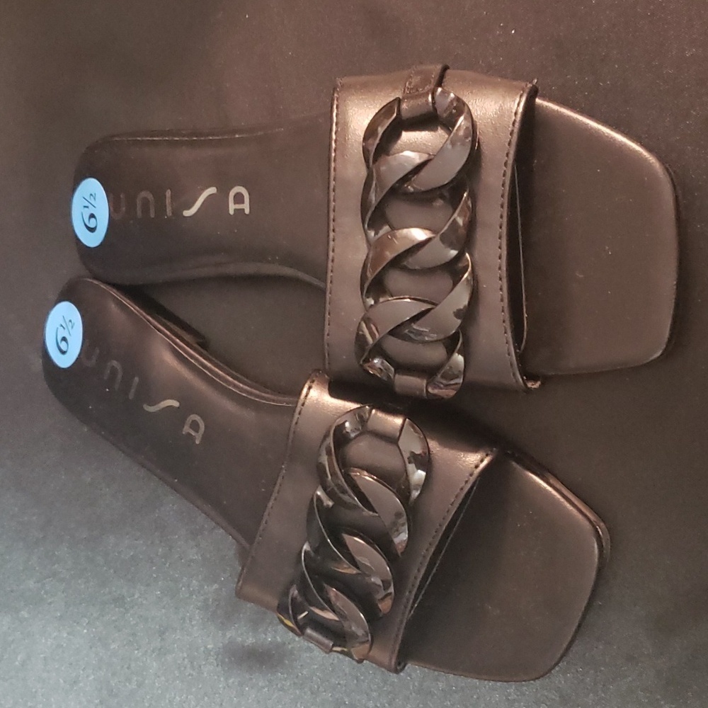 Unisa black slide sandal with black link detail